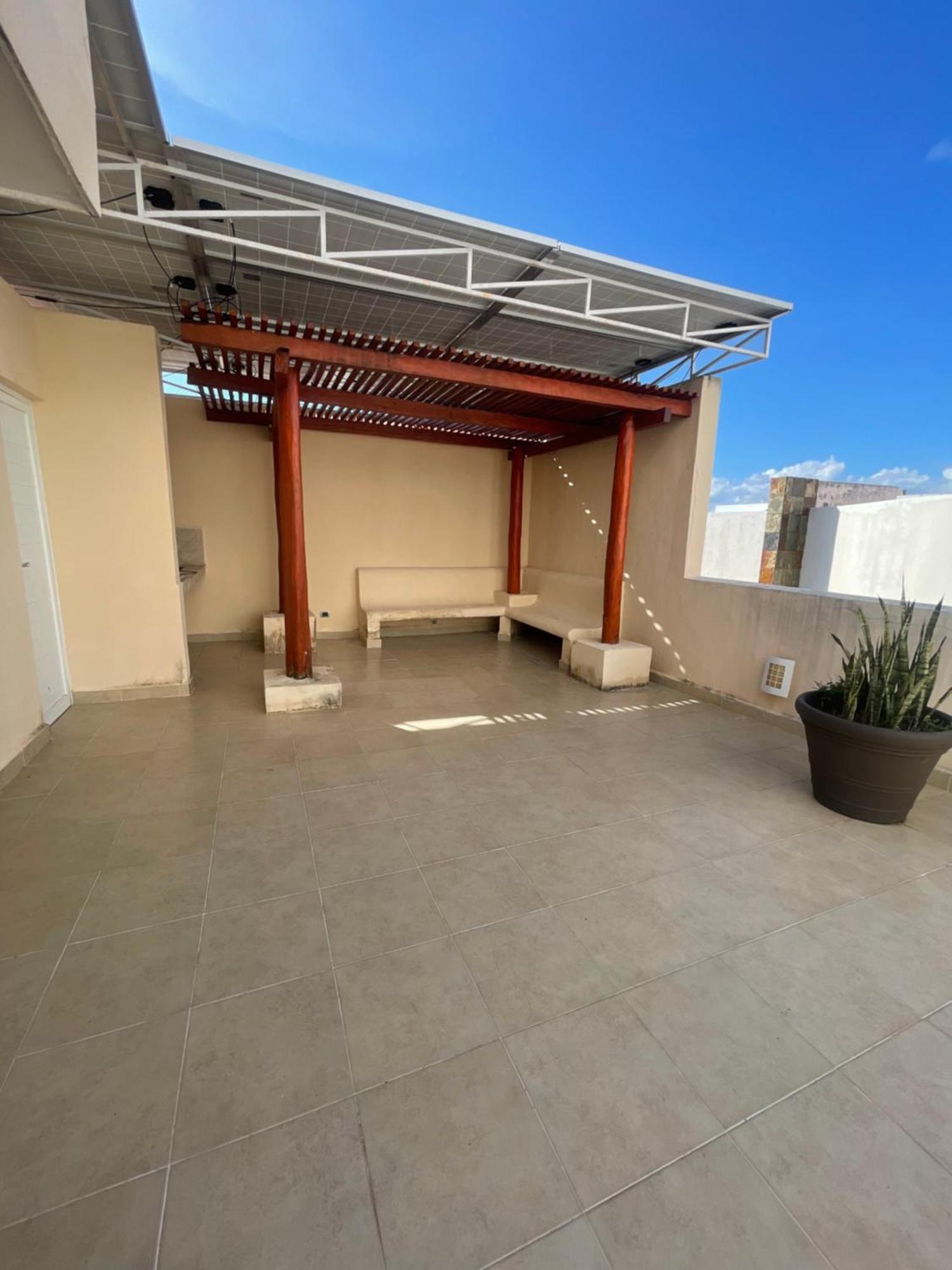 Spacious 1 Block From The Apartamento