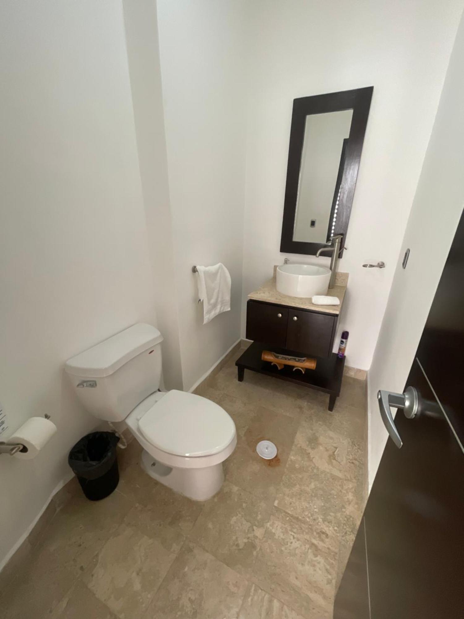 Spacious 1 Block From The Playa del Carmen